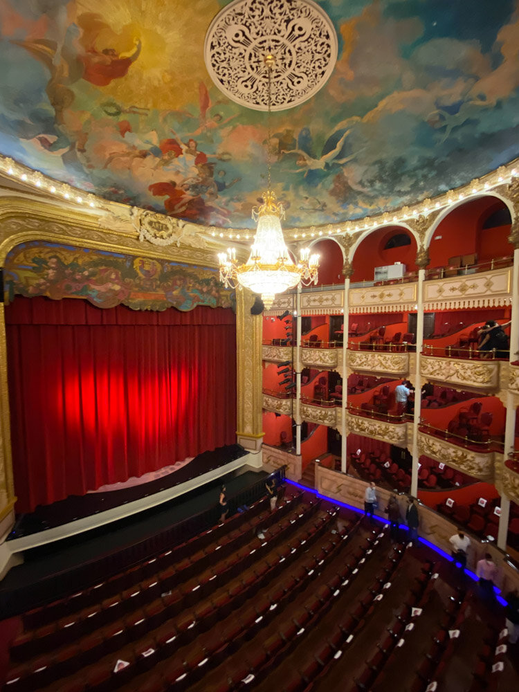 Alma de Viaje - Casco Antiguo Panama - Teatro Nacional-8.jpg