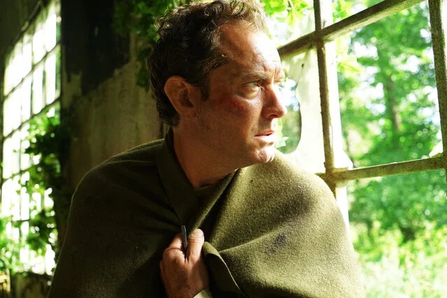 The Third Day - Jude Law 2.jpg