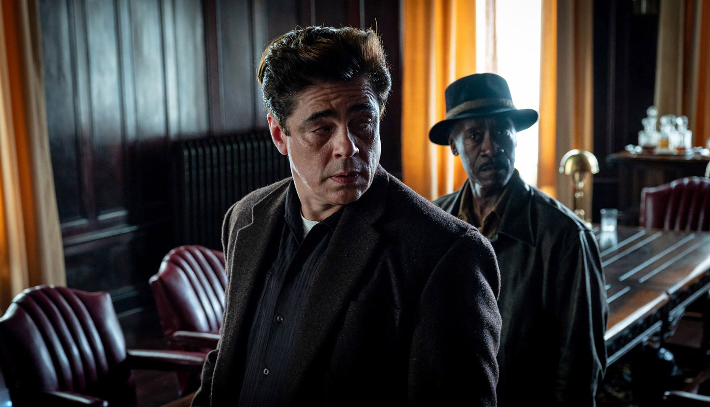 Exclusive Benicio Del Toro And Don Cheadle Talk Steven Soderbergh’s Crime Thriller No Sudden