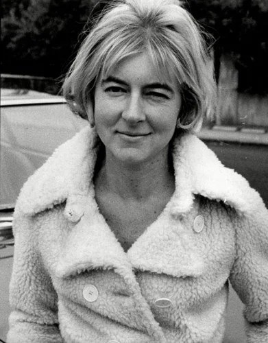 320. Rosemary Tonks — The Bloater with Rebecca Perry
