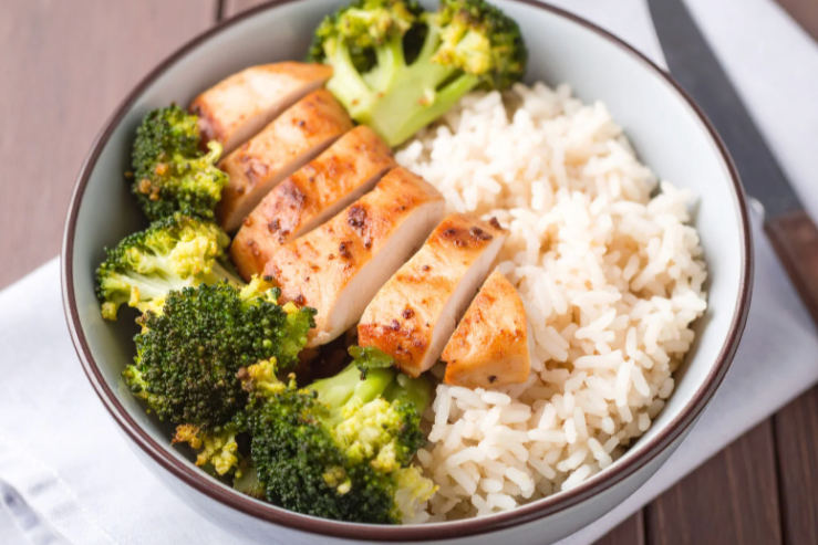 rice bowl with grilled chicken and broccoli