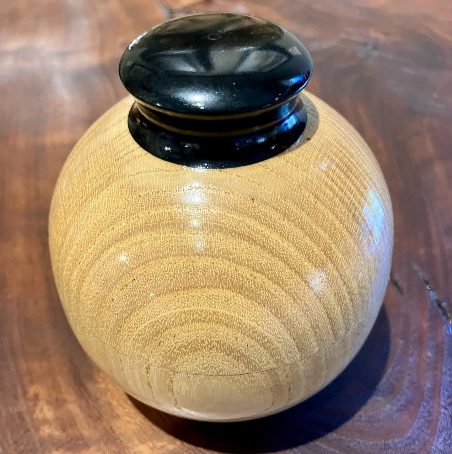 Having his handmade furniture placed in many renowned locations including the Tennessee State Capitol and Andrew Jackson&rsquo;s Hermitage estate, Alf Sharp has also applied his fabulous craftsmanship to smaller wood turned pieces.  The Copper Fox Ga