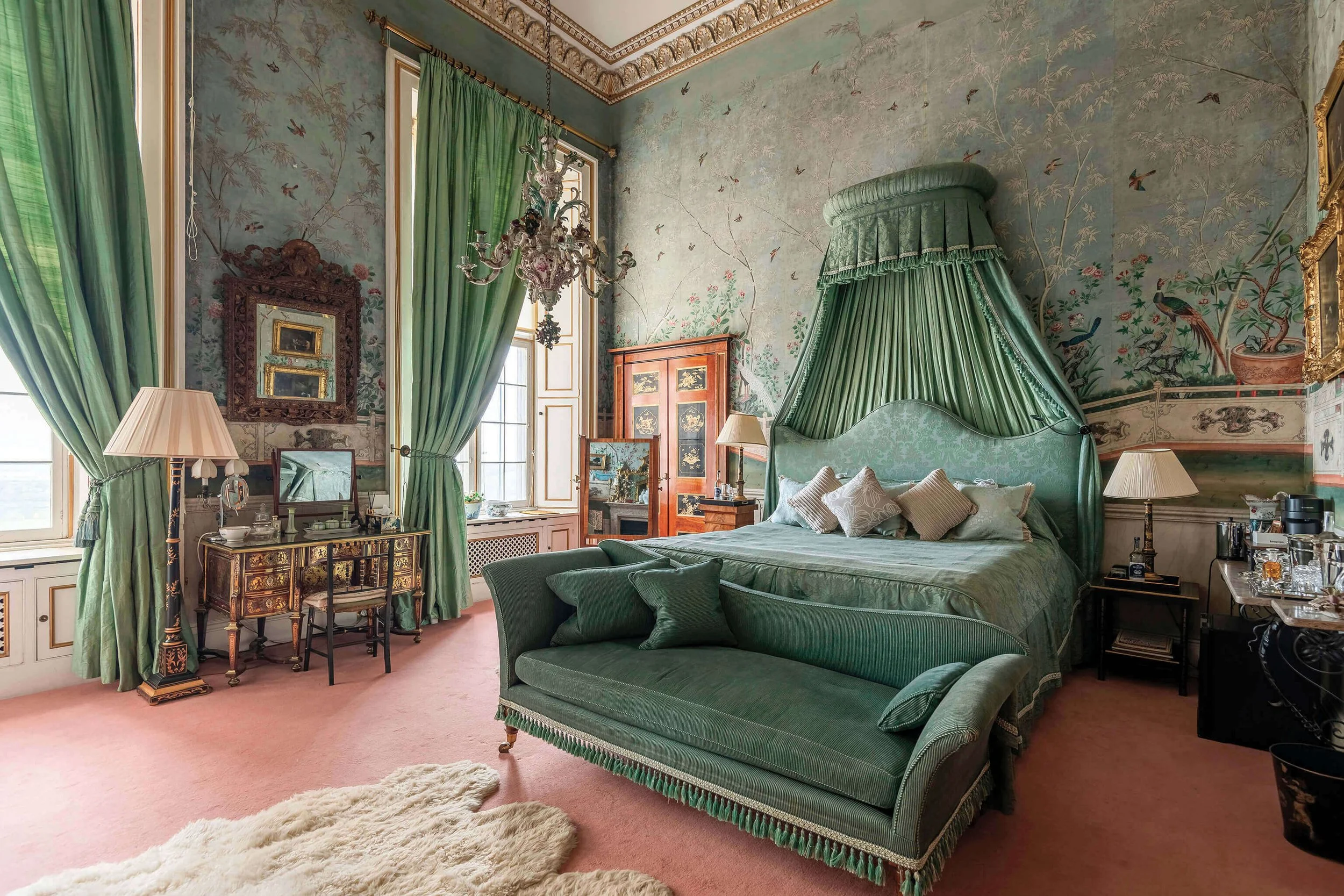 christopher-john-photography-belvoir-castle-bedroom