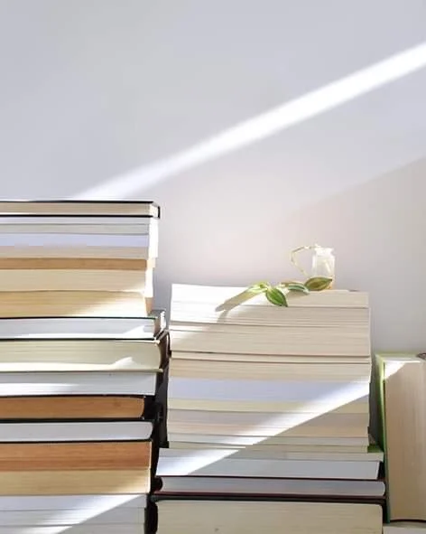 Bogklub: Mellem Linjerne