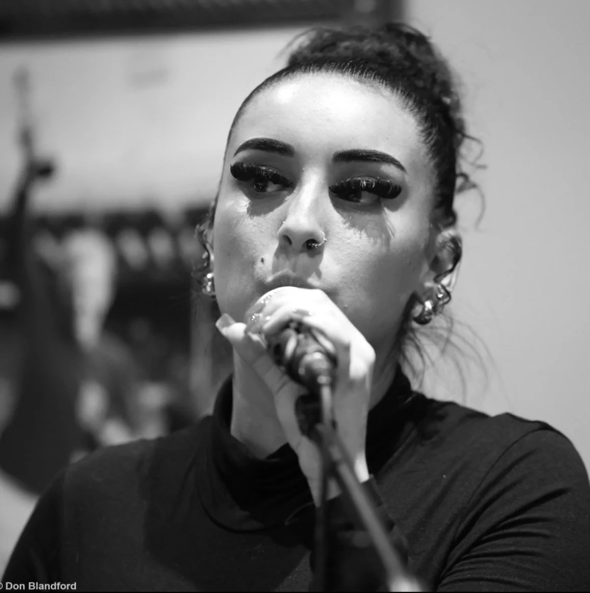 CHLOE BOOKER LIVE MUSIC AND PIZZA NIGHT