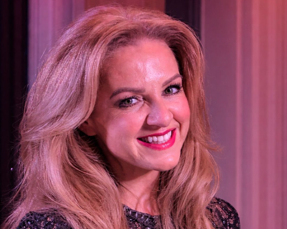 jane HORN live music and pizza night