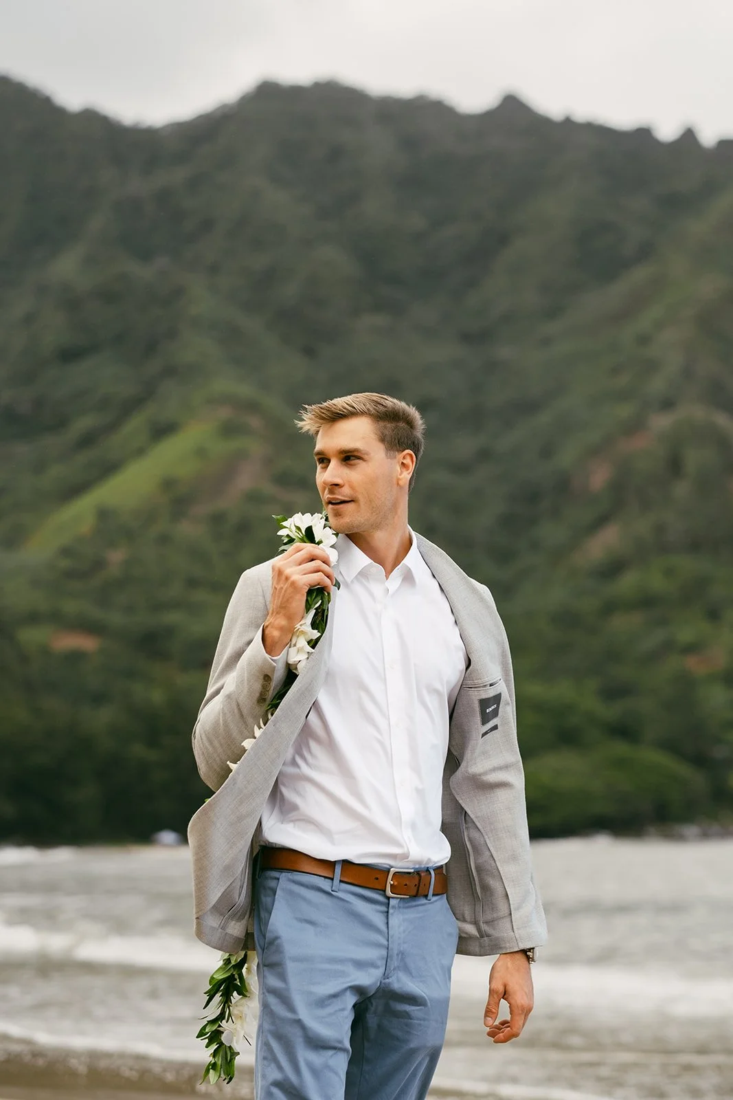 Reagan+Michael-Oahu-Hawaii-Elopement-23.jpg