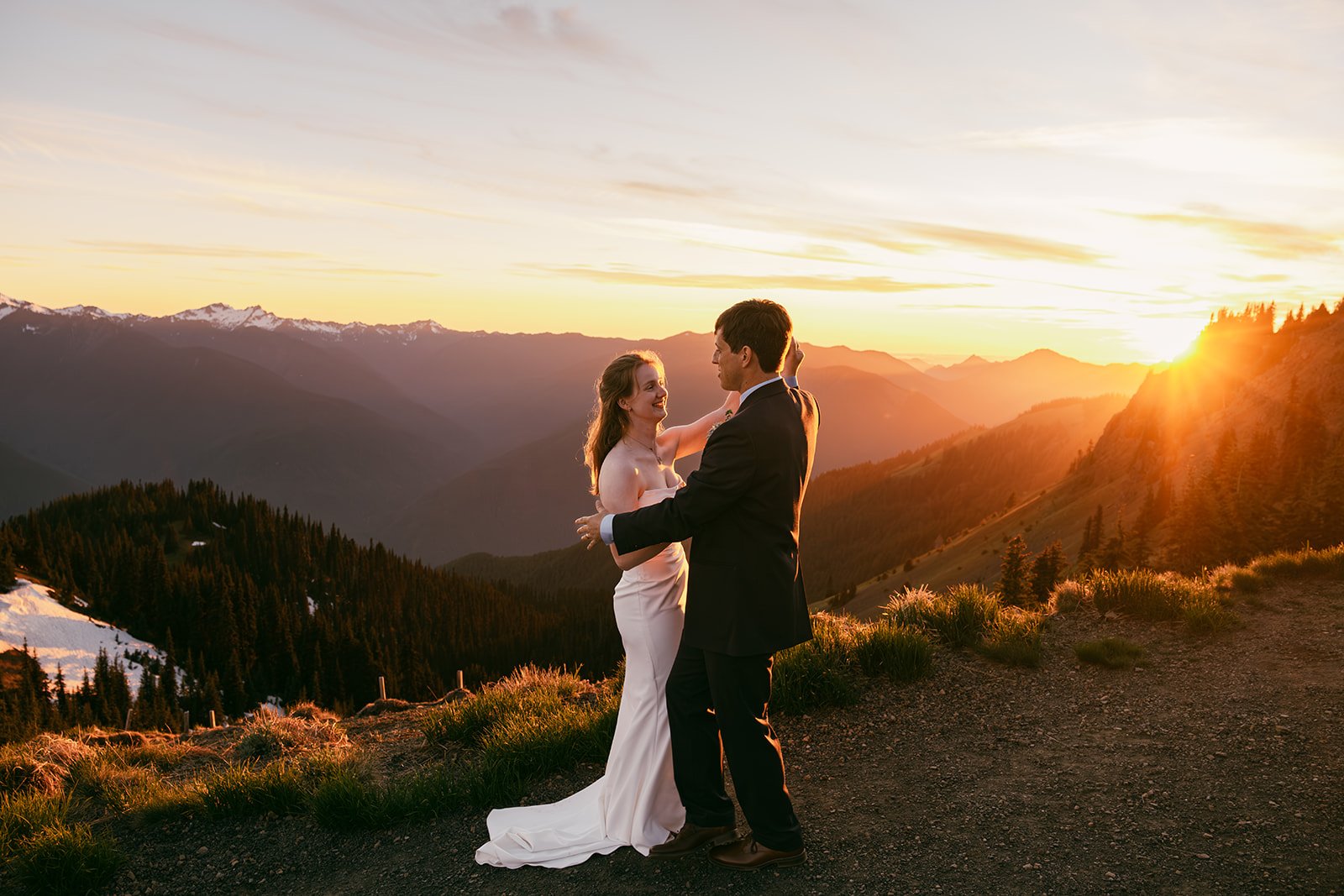 Emma&Riley_HuricaneRidge_Wedding-454.jpg