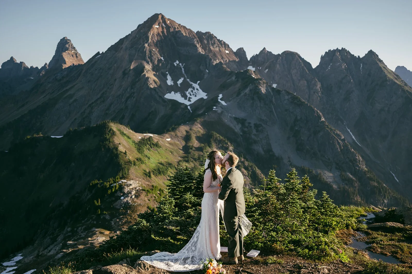 J&S_WinchesterLookout-Wedding-230.jpg