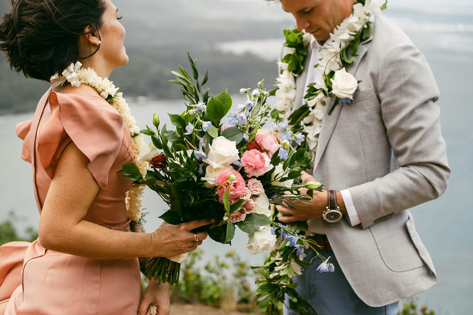 Reagan+Michael-Oahu-Hawaii-Elopement-32.jpg