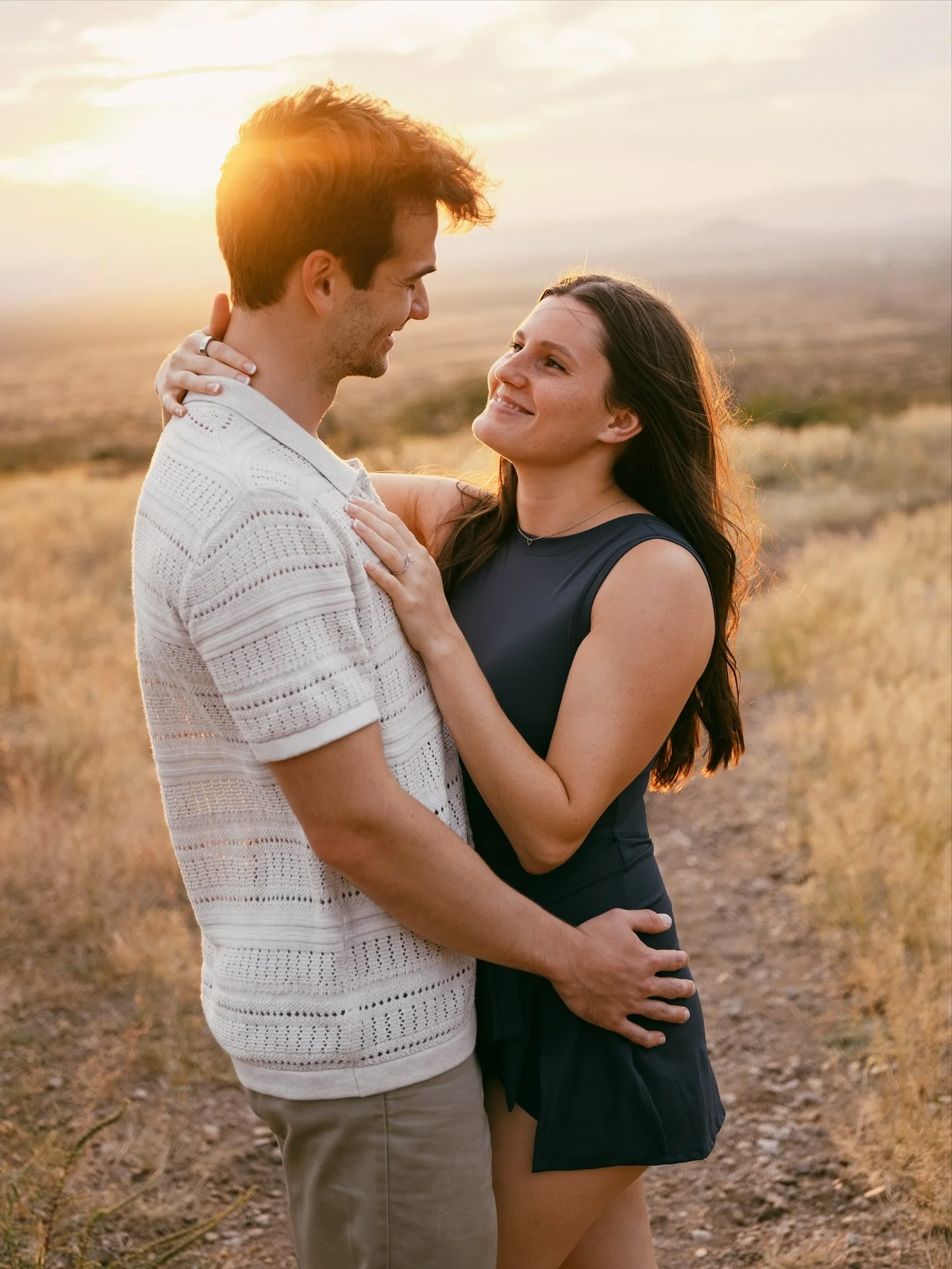 There’s nothing quite like a desert sunset ✨
I love proposals! So much anticipation, all the weeks or months of planning coming together for a moment of excitement!
 
I usually spend all my planning time speaking to the person proposing, which