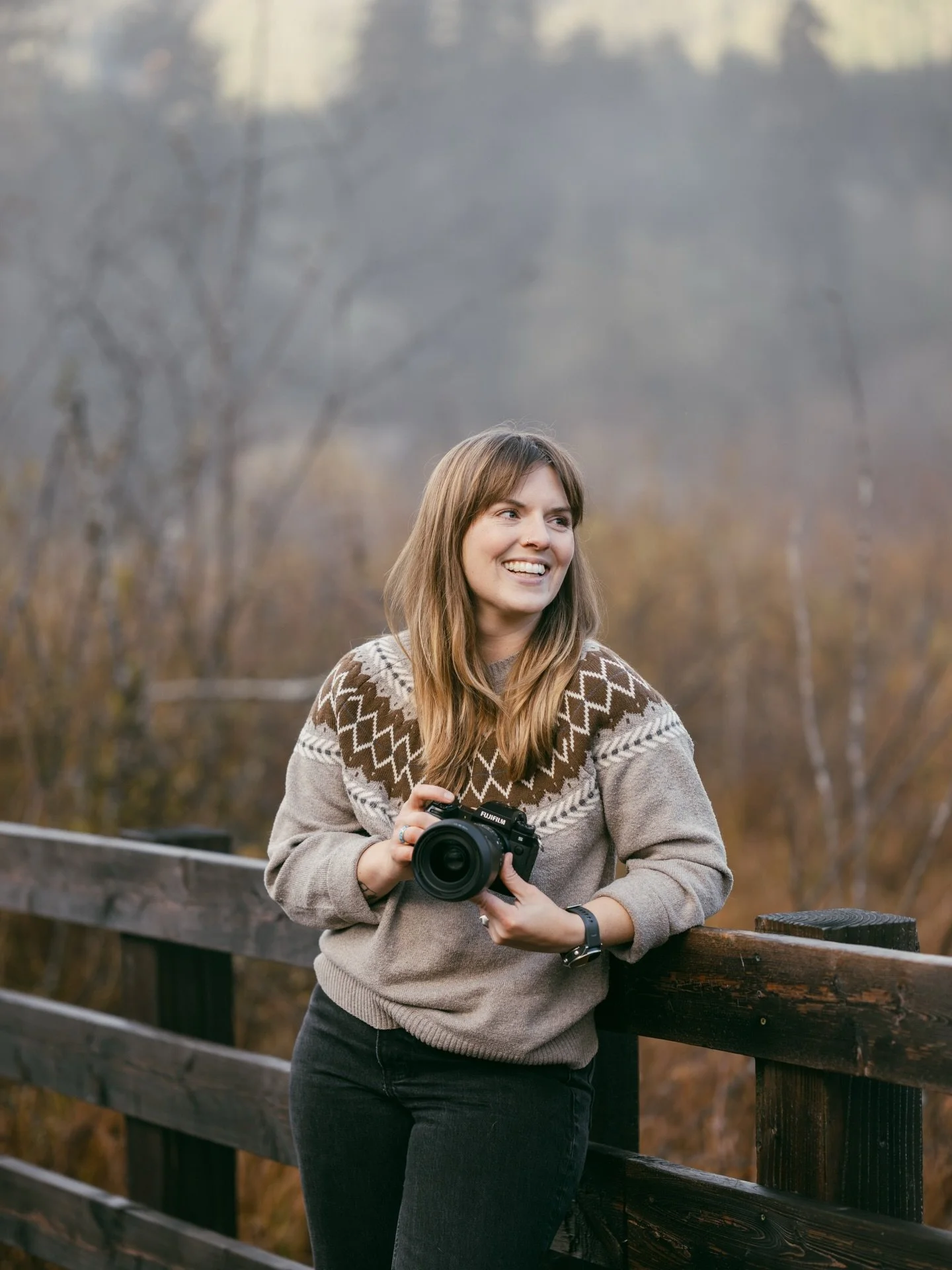 ✨5 Things I&rsquo;m Leaving in 2025 // 5 Things I&rsquo;m Taking into 2026✨

Leaving behind: 
👎Hours each day online. If it&rsquo;s not furthering my business, personal knowledge, or relationships, I don&rsquo;t need to be engaging with it.
👎Choosi