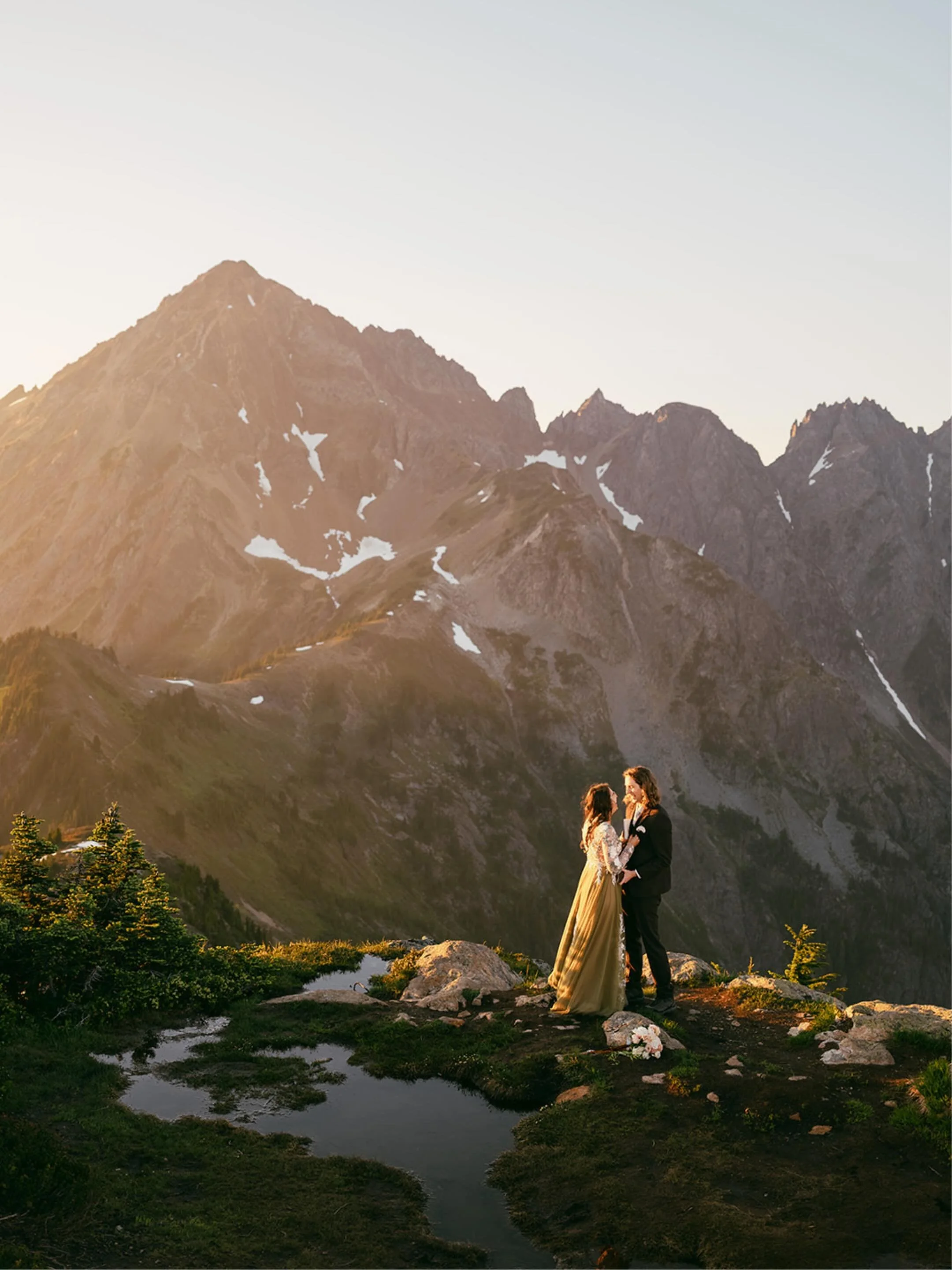 Sometimes I get too excited about a gallery to narrow down the images for a post! That&rsquo;s my only excuse for waiting 10 months to tell the story of this incredible sunset elopement ✨

Lauren &amp; Waylon began the day getting ready at a campsite