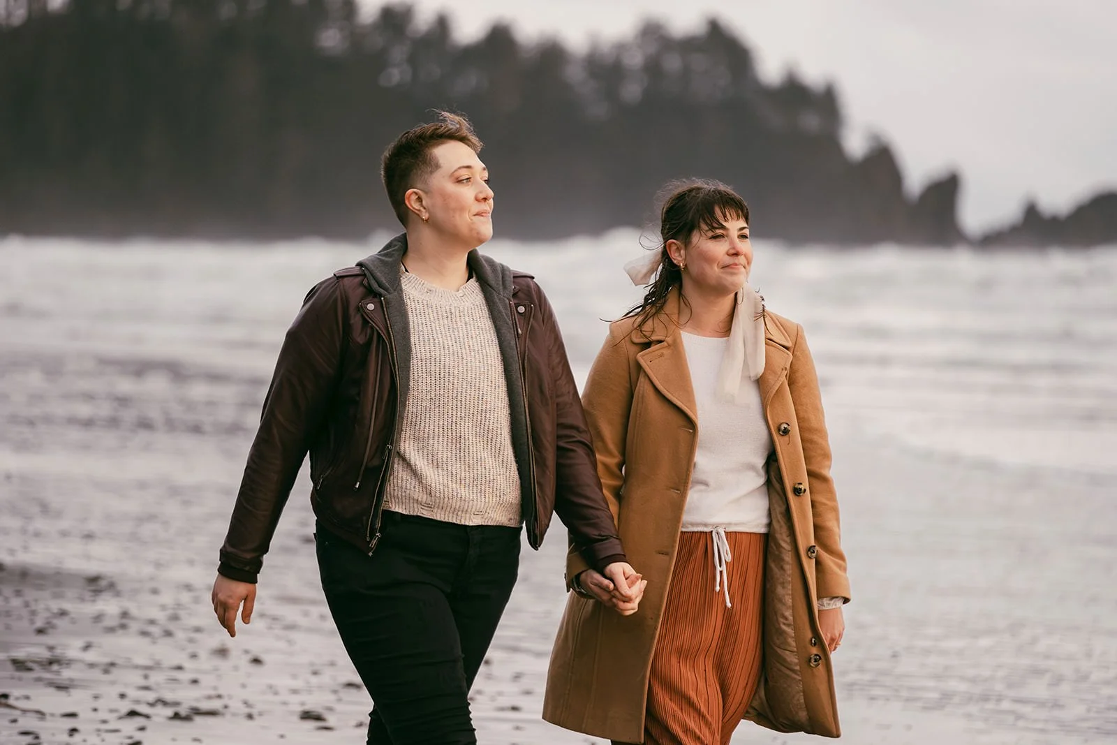 Liz&Emily_SecondBeach-168.jpg