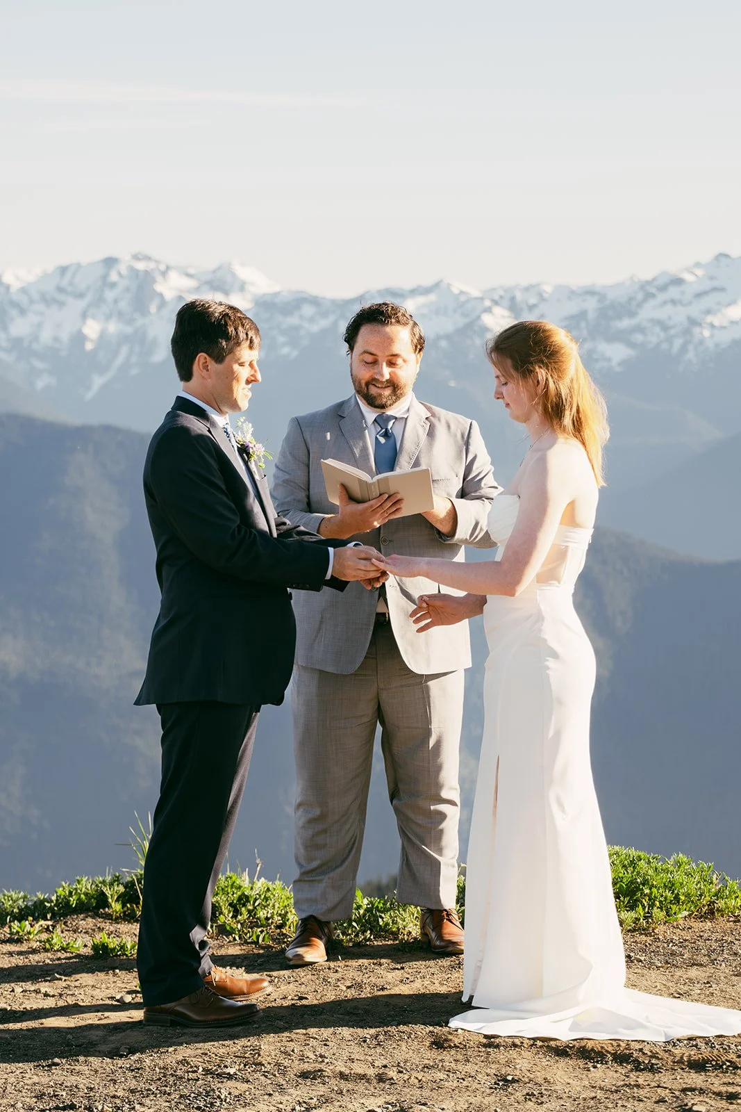 Emma&Riley_HuricaneRidge_Wedding-116.jpg
