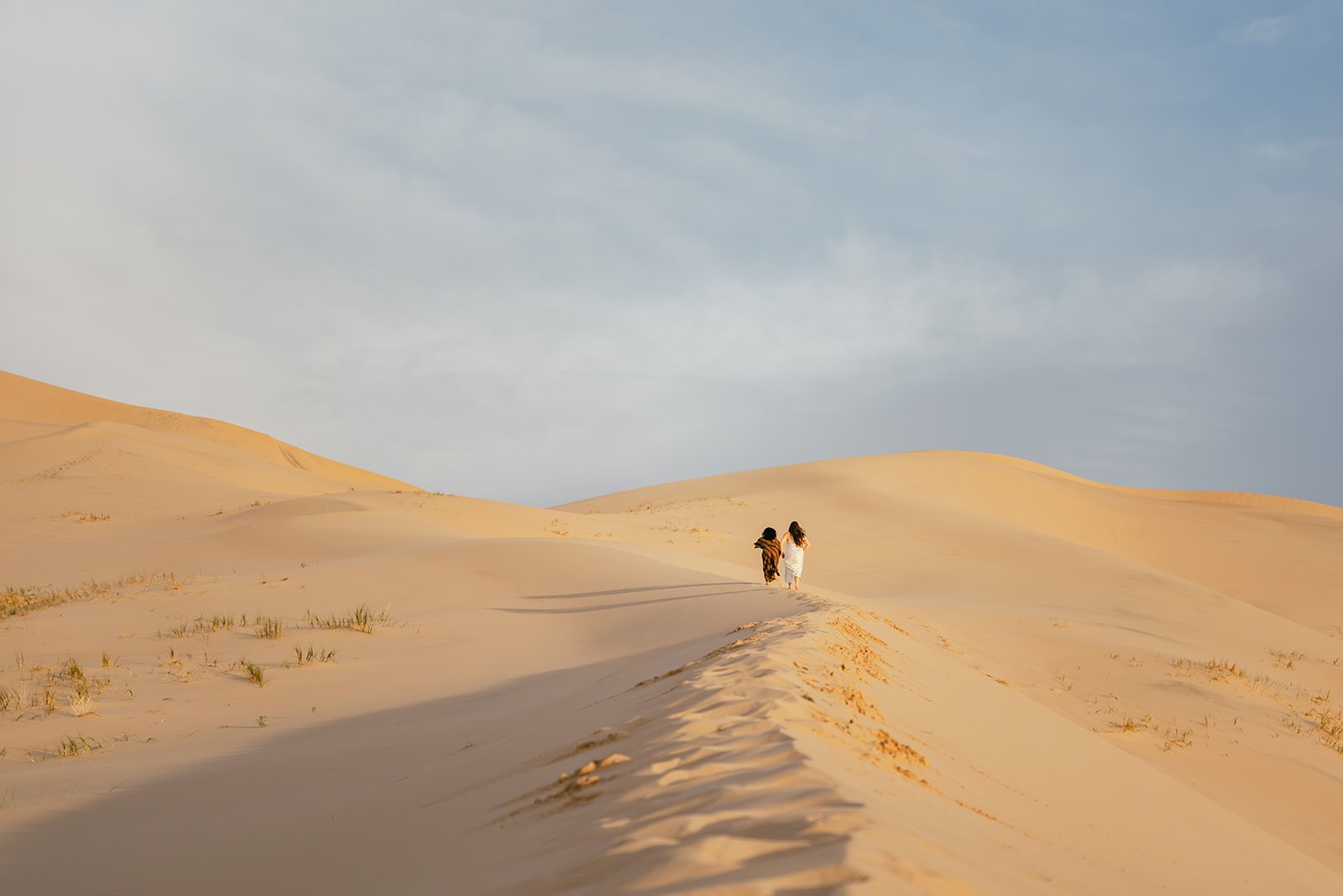 Faith&Alda-Mojave-Desert-Dunes-108_websize.jpg