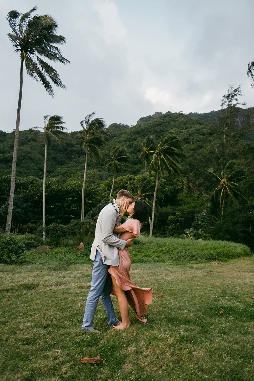 Reagan+Michael-Oahu-Hawaii-Elopement-98.jpg