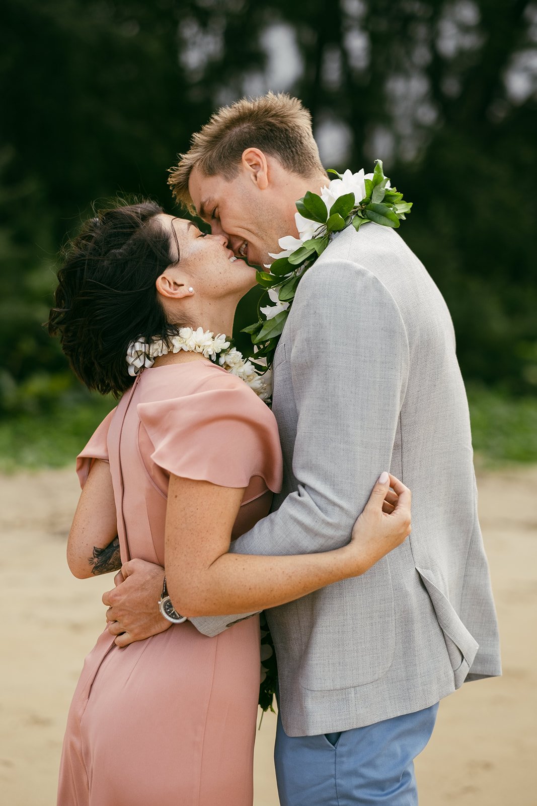 Reagan+Michael-Oahu-Hawaii-Elopement-28.jpg