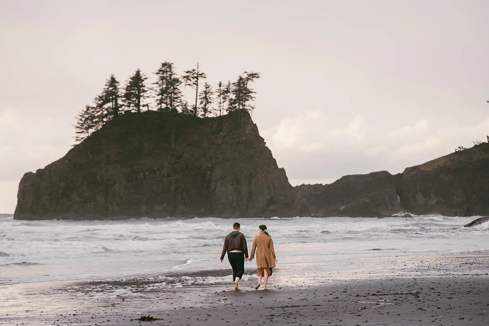Liz&Emily_SecondBeach-133.jpg