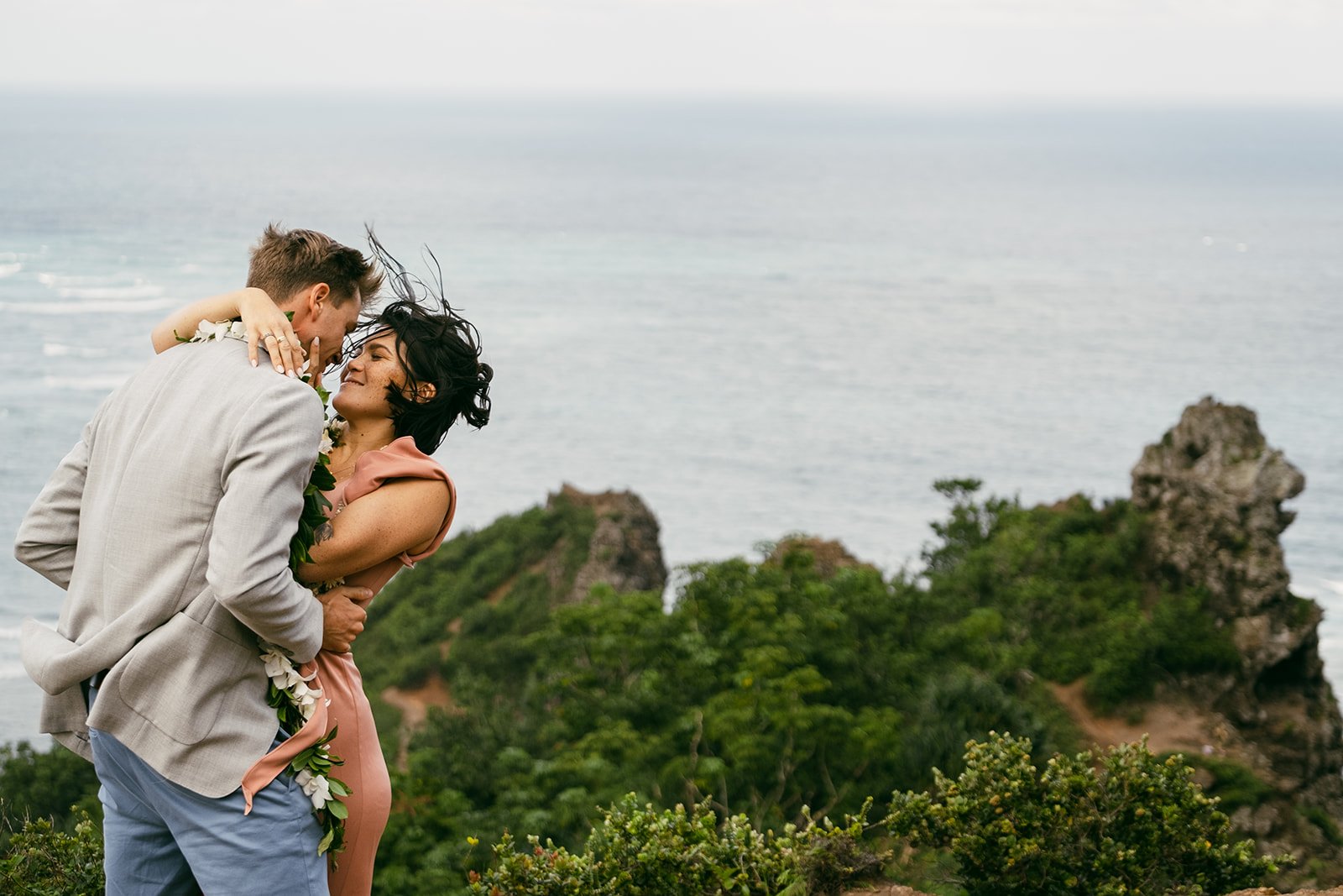 Reagan+Michael-Oahu-Hawaii-Elopement-45.jpg