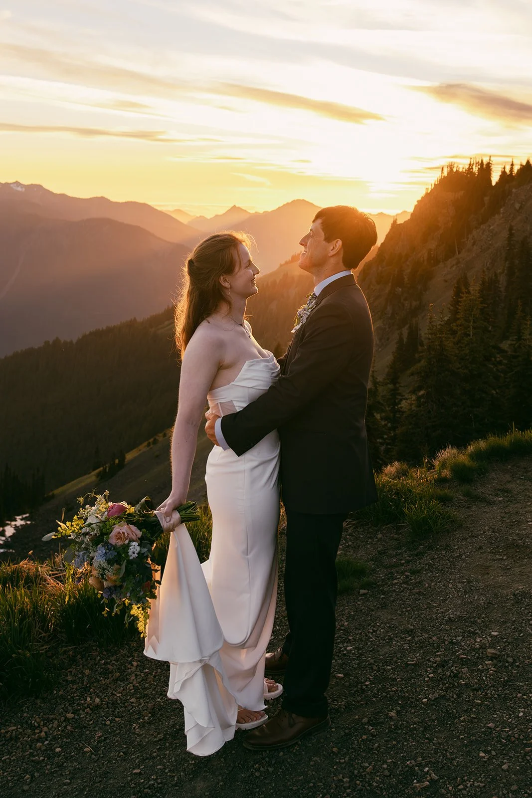 Emma&Riley_HuricaneRidge_Wedding-382.jpg