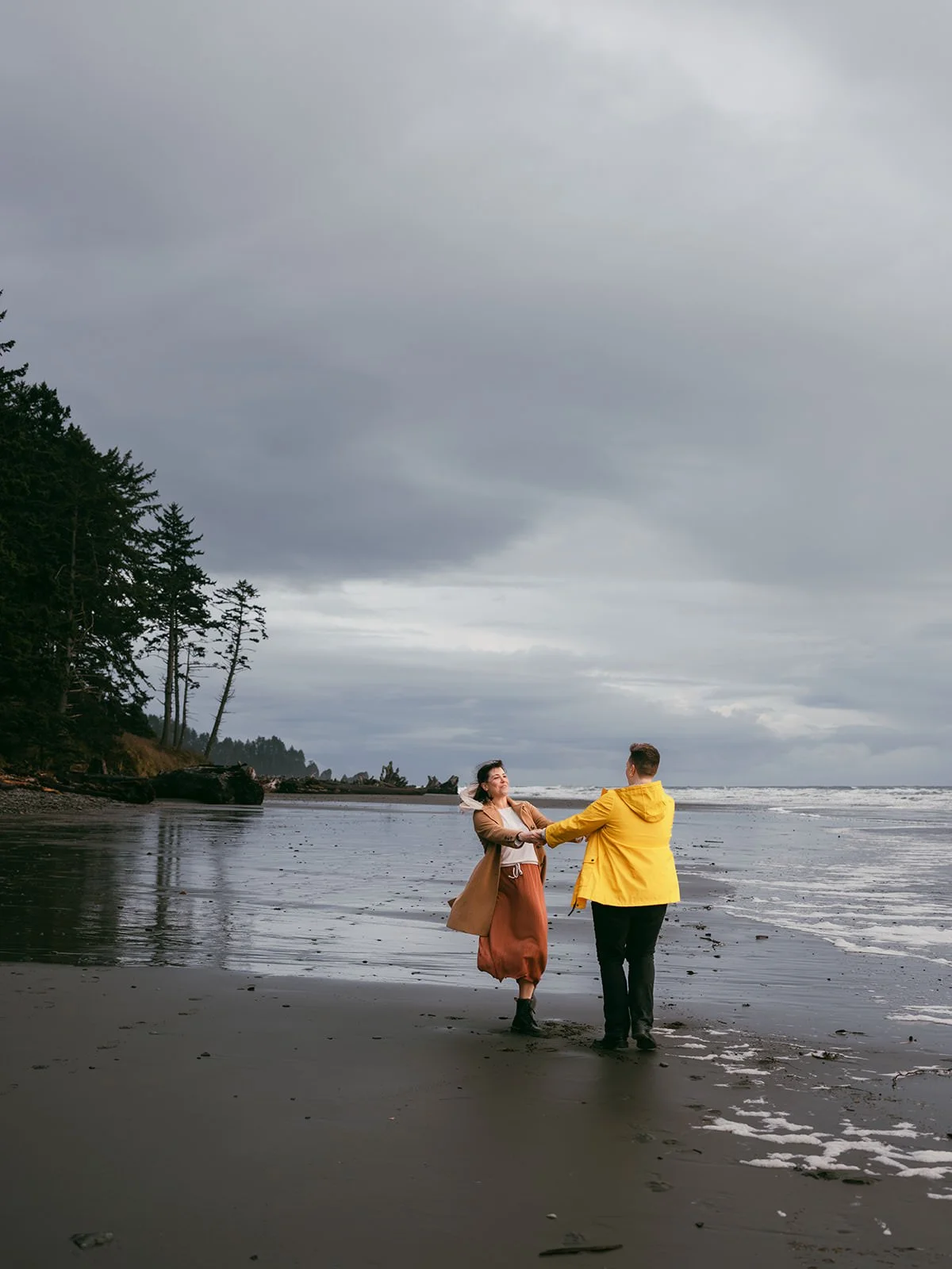 Liz&Emily_SecondBeach-192.jpg