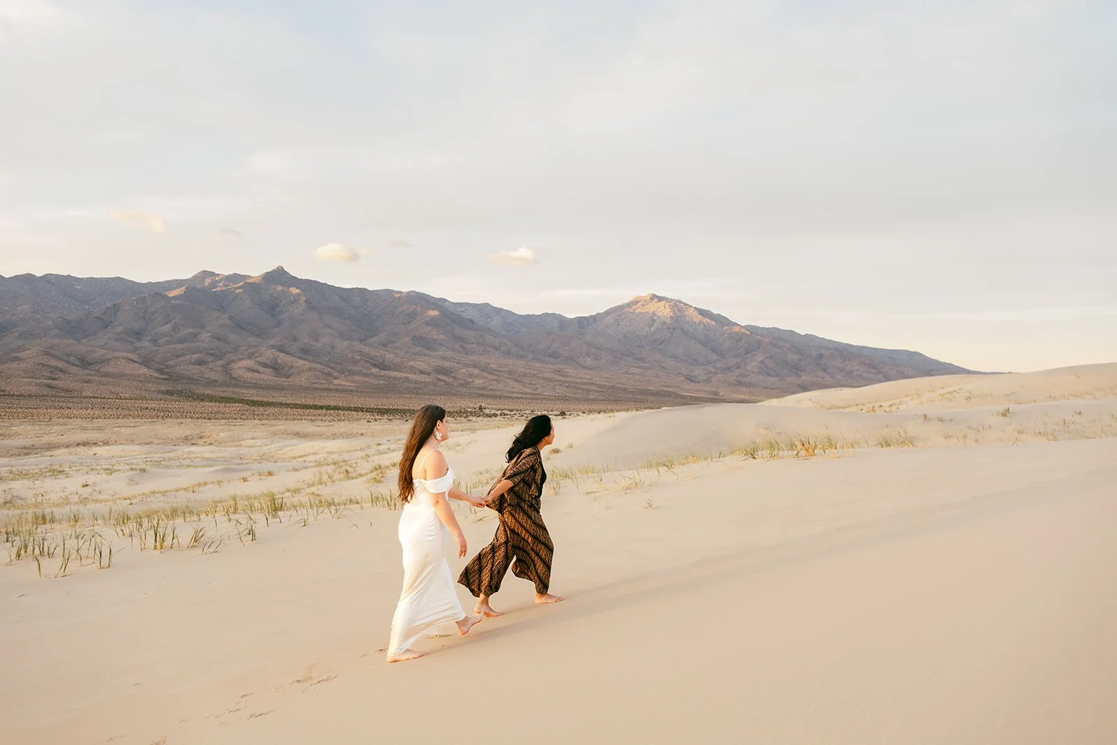 Faith&Alda-Mojave-Desert-Dunes-37_websize.jpg