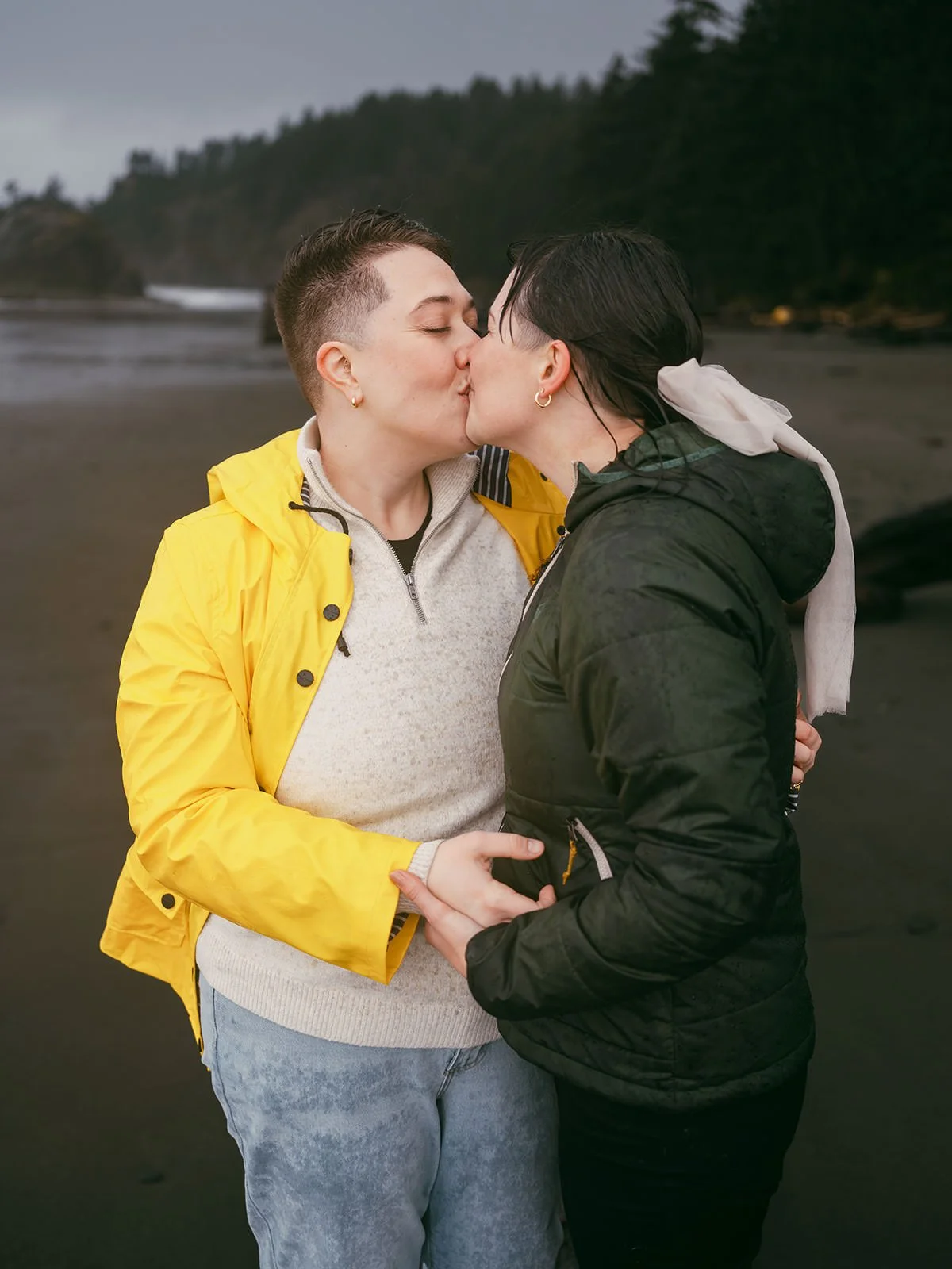 Liz&Emily_SecondBeach-94.jpg