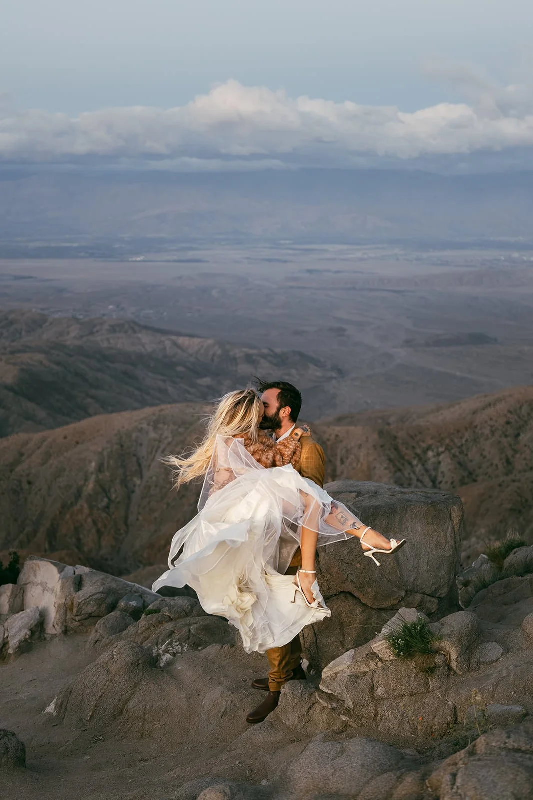 Joshua-Tree-Elopement-Photography-91.jpg