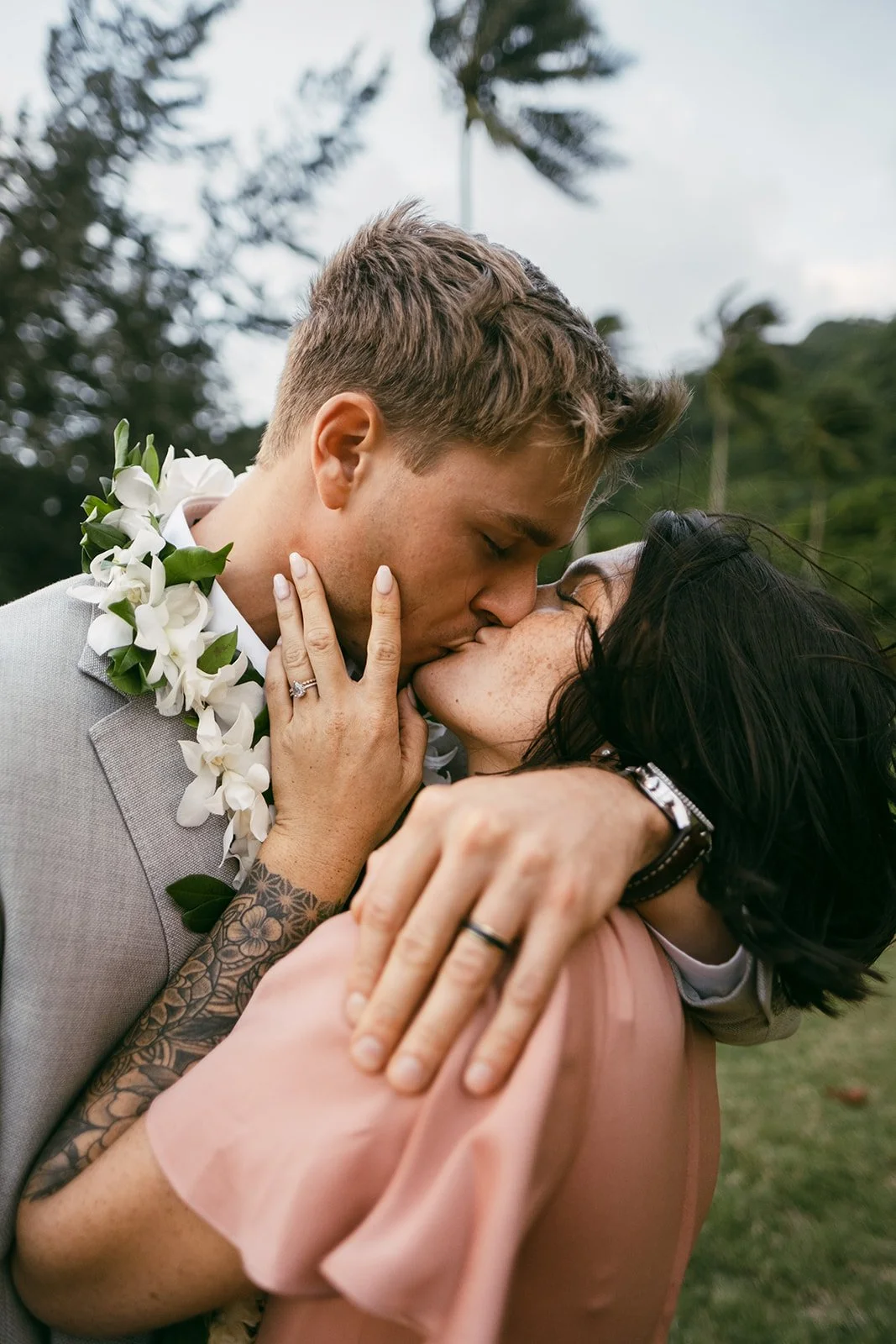 Reagan+Michael-Oahu-Hawaii-Elopement-93.jpg