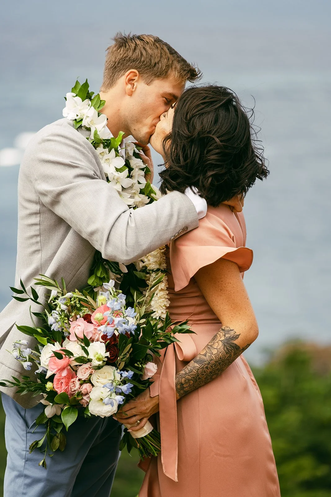 Reagan+Michael-Oahu-Hawaii-Elopement-33.jpg