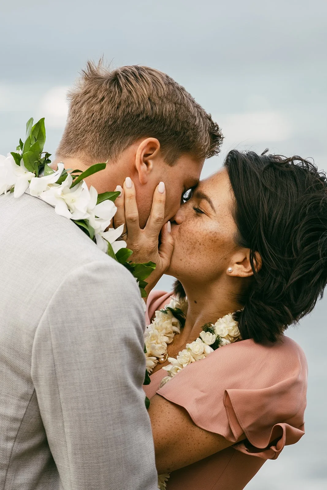 Reagan+Michael-Oahu-Hawaii-Elopement-42.jpg