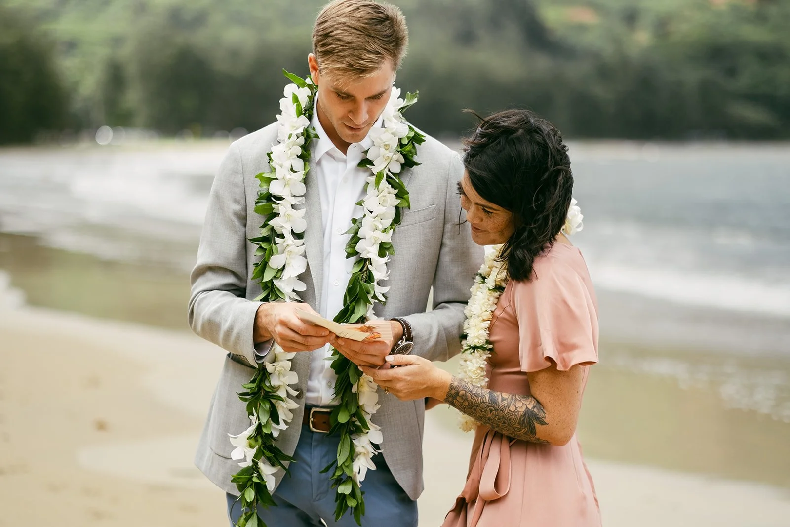 Reagan+Michael-Oahu-Hawaii-Elopement-26.jpg