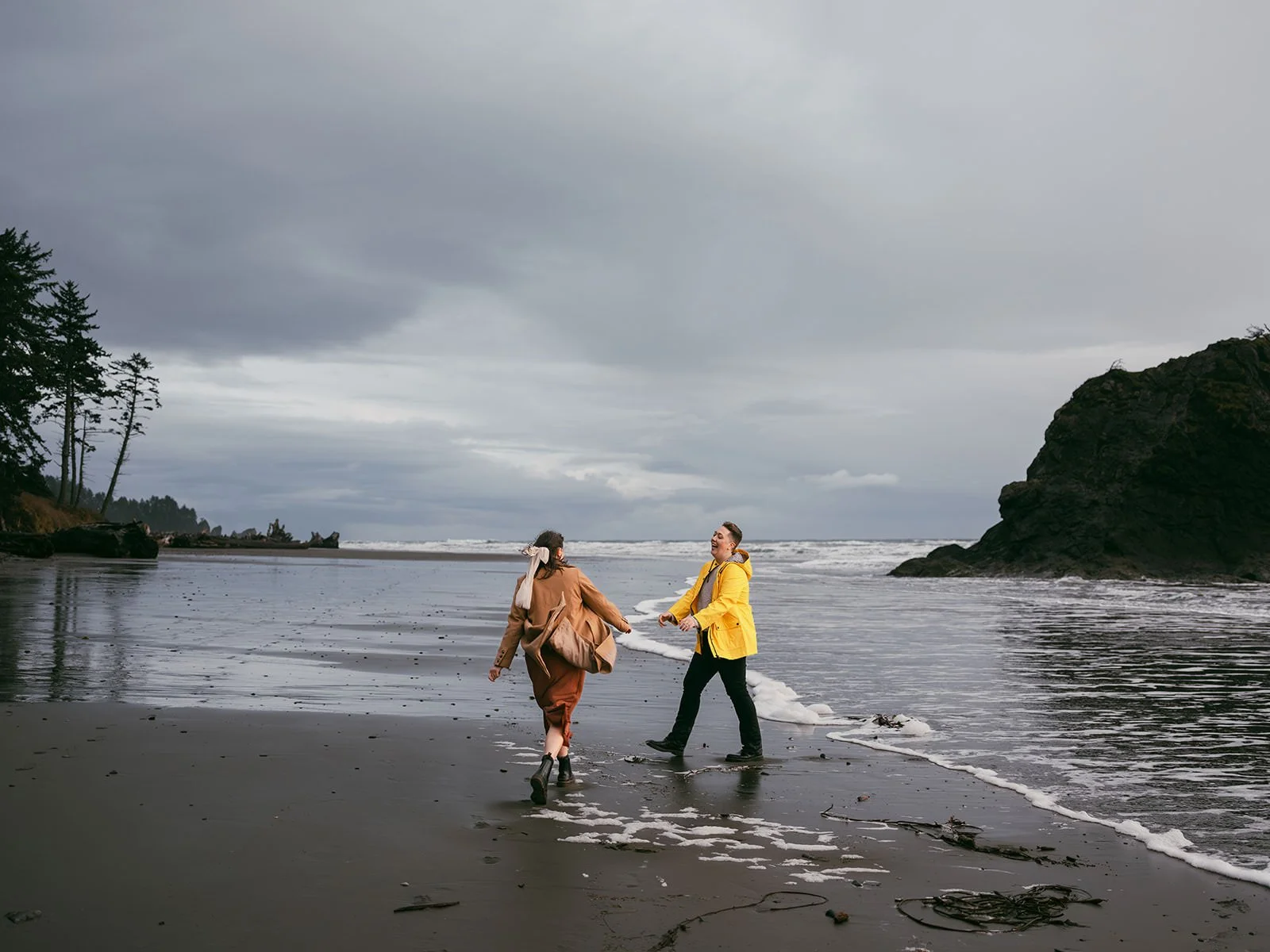 Liz&Emily_SecondBeach-189.jpg