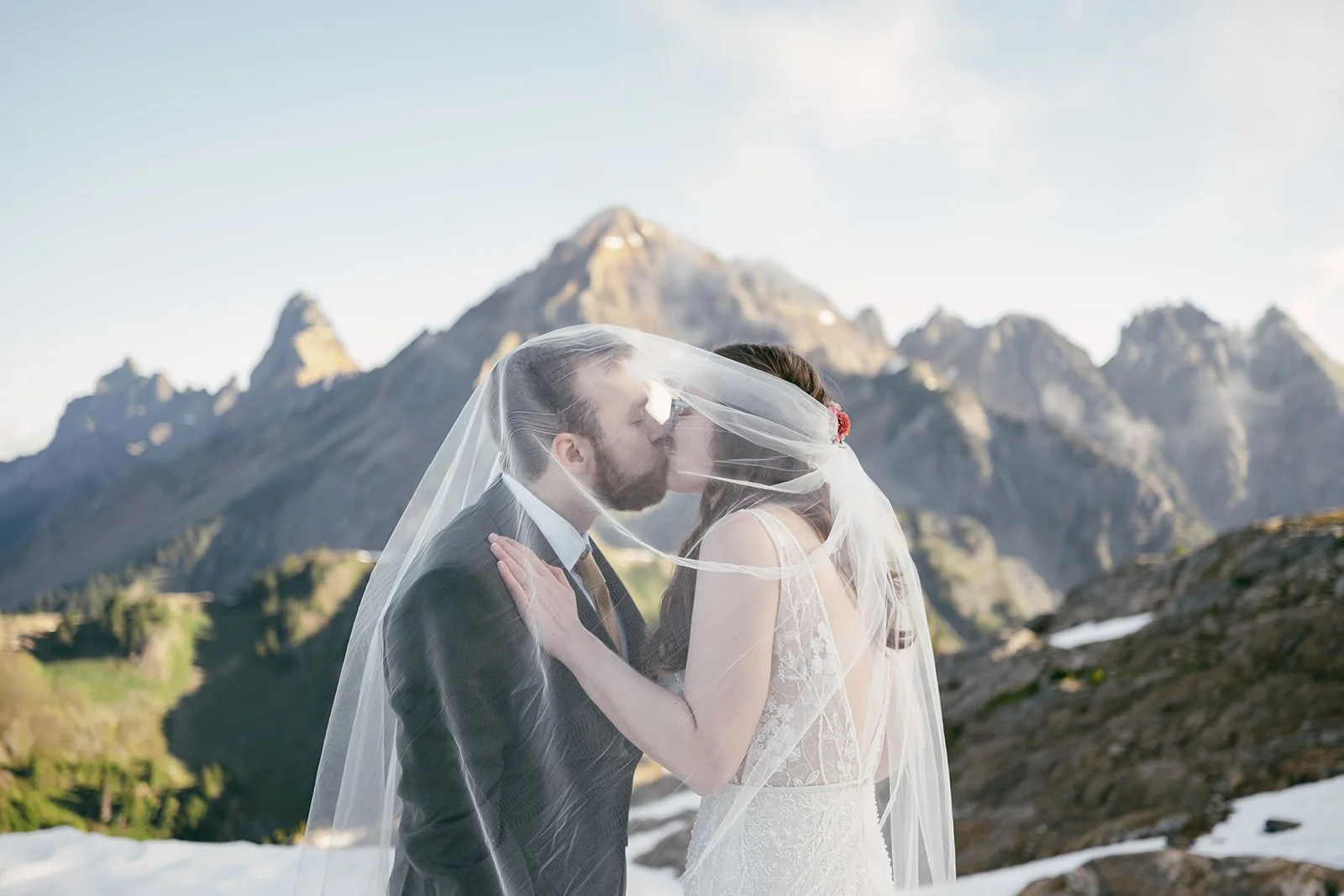 J&S_WinchesterLookout-Wedding-377.jpg