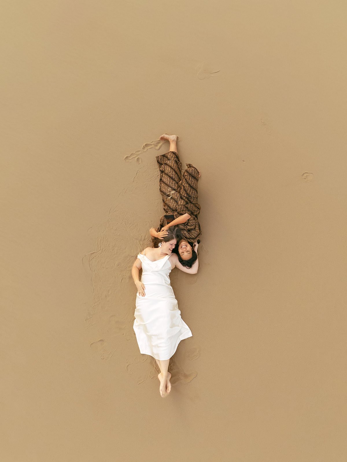 Faith&Alda-Mojave-Desert-Dunes-251_websize.jpg