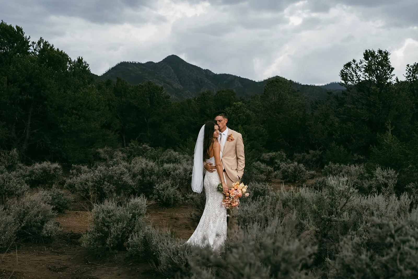 C&J-TheStakeout-Taos-354.jpg