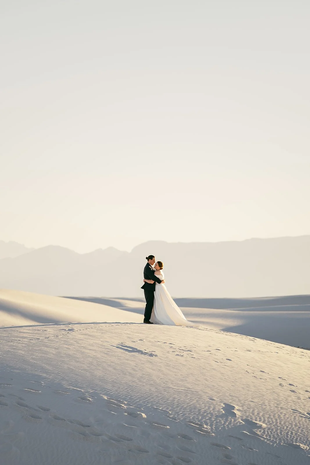 Bronte+David-White-Sands-Elopement-16.jpg