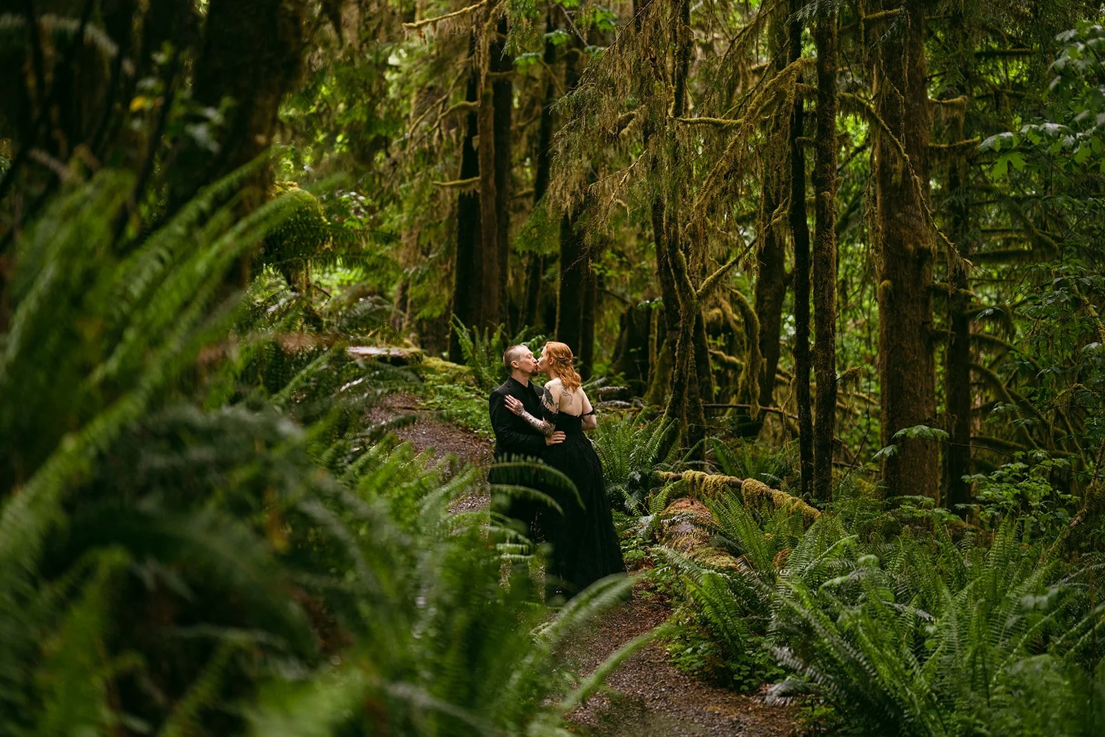 Sydney-Josh-Lake-Quinault-Lodge-Wedding-401.jpg