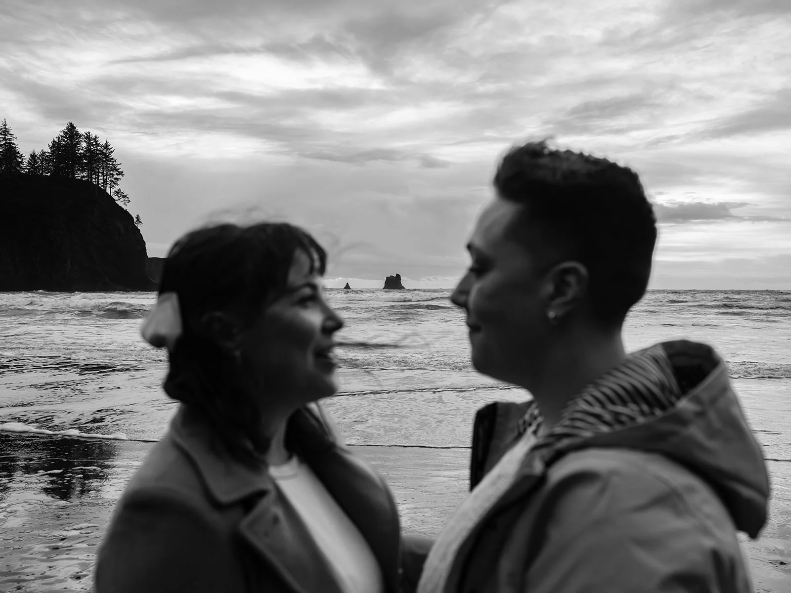 Liz&Emily_SecondBeach-194.jpg