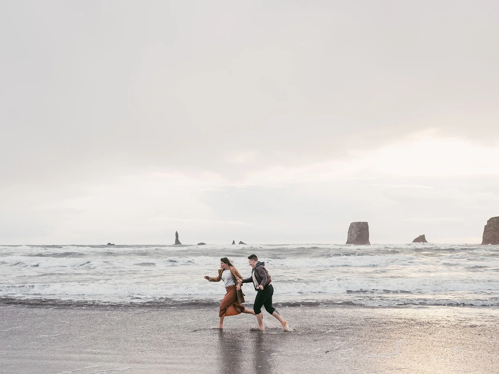 Liz&Emily_SecondBeach-152.jpg