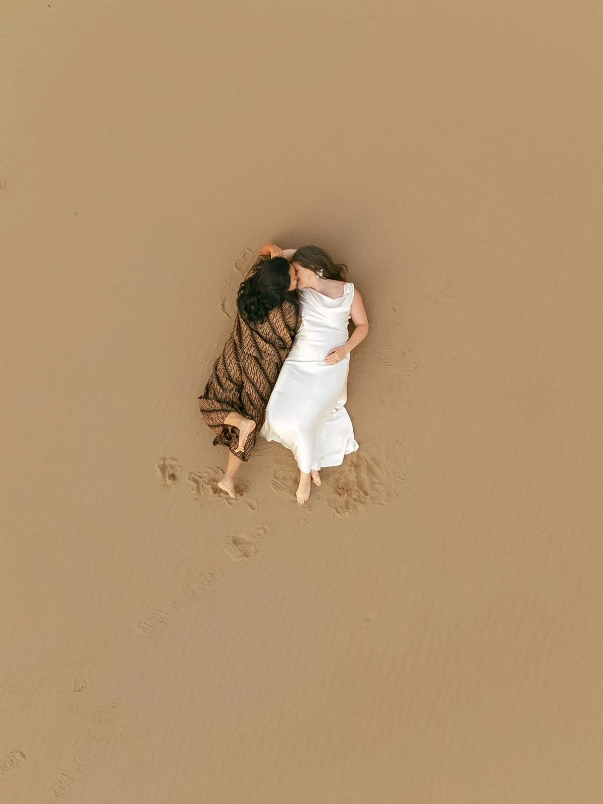 Faith&Alda-Mojave-Desert-Dunes-249_websize.jpg