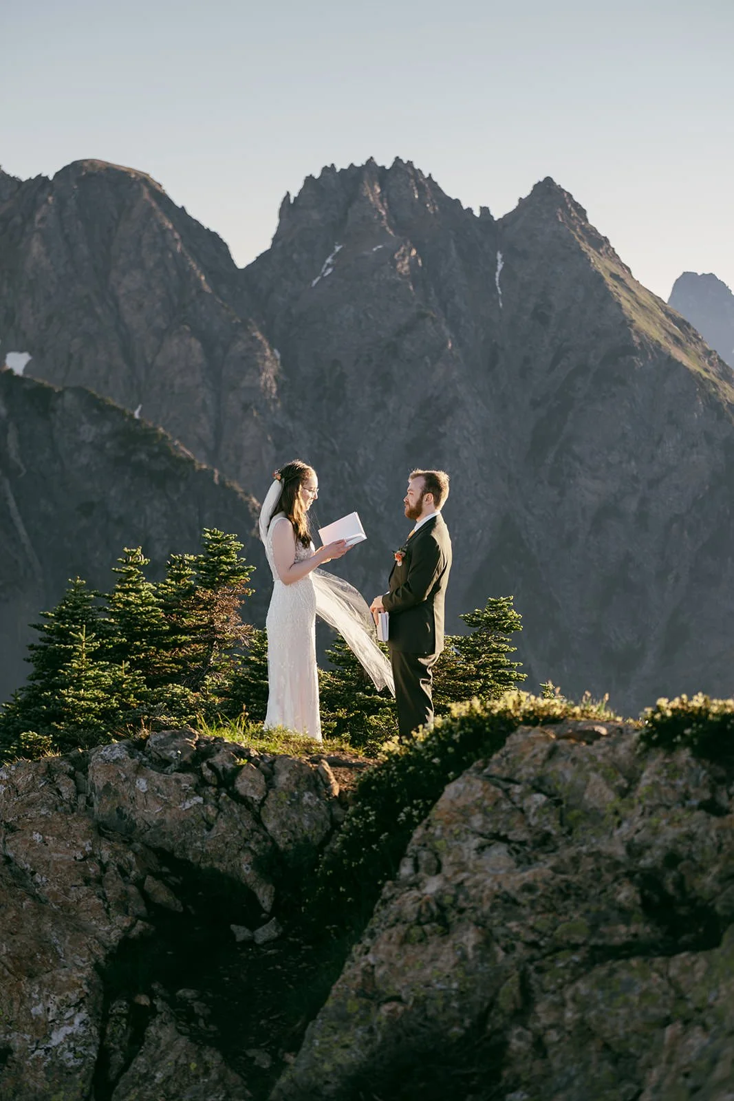 J&S_WinchesterLookout-Wedding-194.jpg
