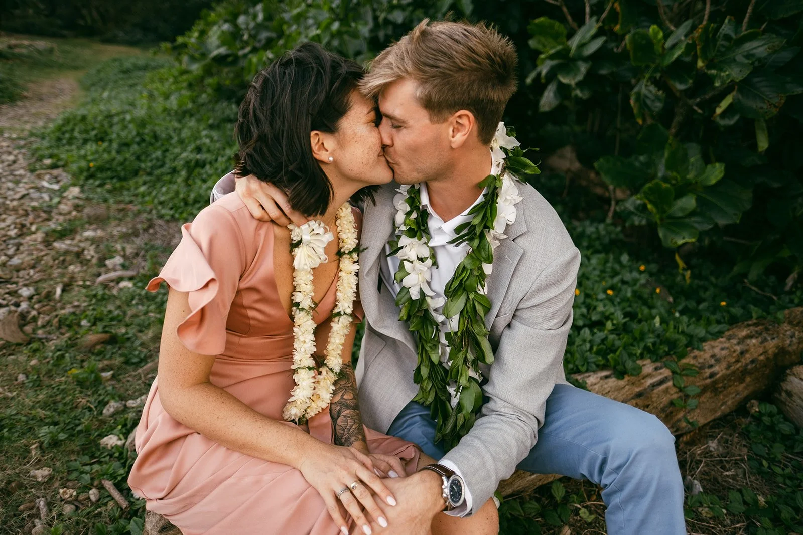 Reagan+Michael-Oahu-Hawaii-Elopement-90.jpg