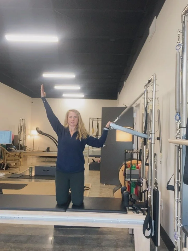 A functional tower flow that feels oh so good and moves the body in frontal, sagittal, and transverse plane!! 

#tower-reformer #towerpilates 
#pilatesflow