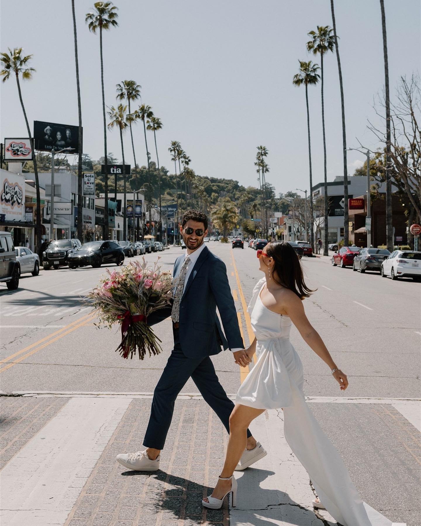 Sunny day in the palms after celebrating these two at there bridal shower !!! 🌴 

Associate shooting for @kenzrempel 🤍 

#engagementring #engagementphotos #losangelesphotographer #losangeles #valleyphotographer #californiawedding #californiawedding
