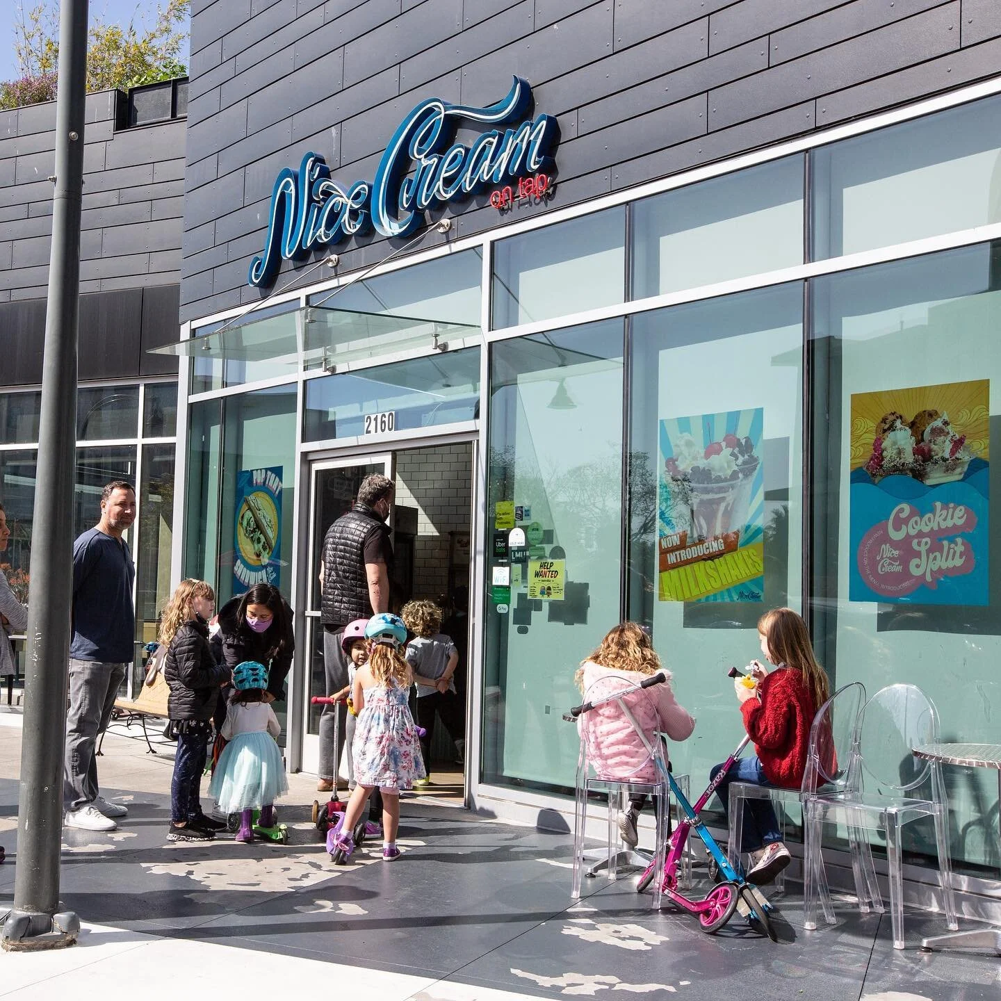 Beat the heat with frozen treats 🍦 Stop by one of our sweet stops at RUNWAY to celebrate summer and cool down 🌤

▫️ @jenisicecreams is open until 6pm 

▫️ @nicecreampv is open until 9pm 

#playavista #runwayplayavista #iscreamforicecream #icecream 