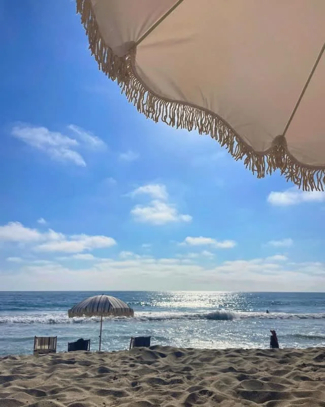 Take it outside this Earth Day.🌎⁠
⁠
Whether it's the beach, the lawn, or a sunny spot in the grass, there's no shortage of ways to enjoy the natural beauty all around.⁠
⁠
#RUNWAYPlayaVista #PlayaVista #EarthDay