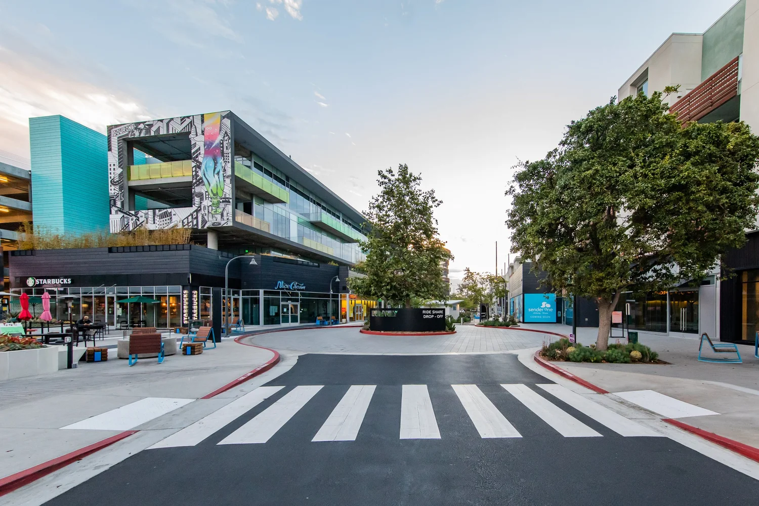 Retail Leasing — RUNWAY