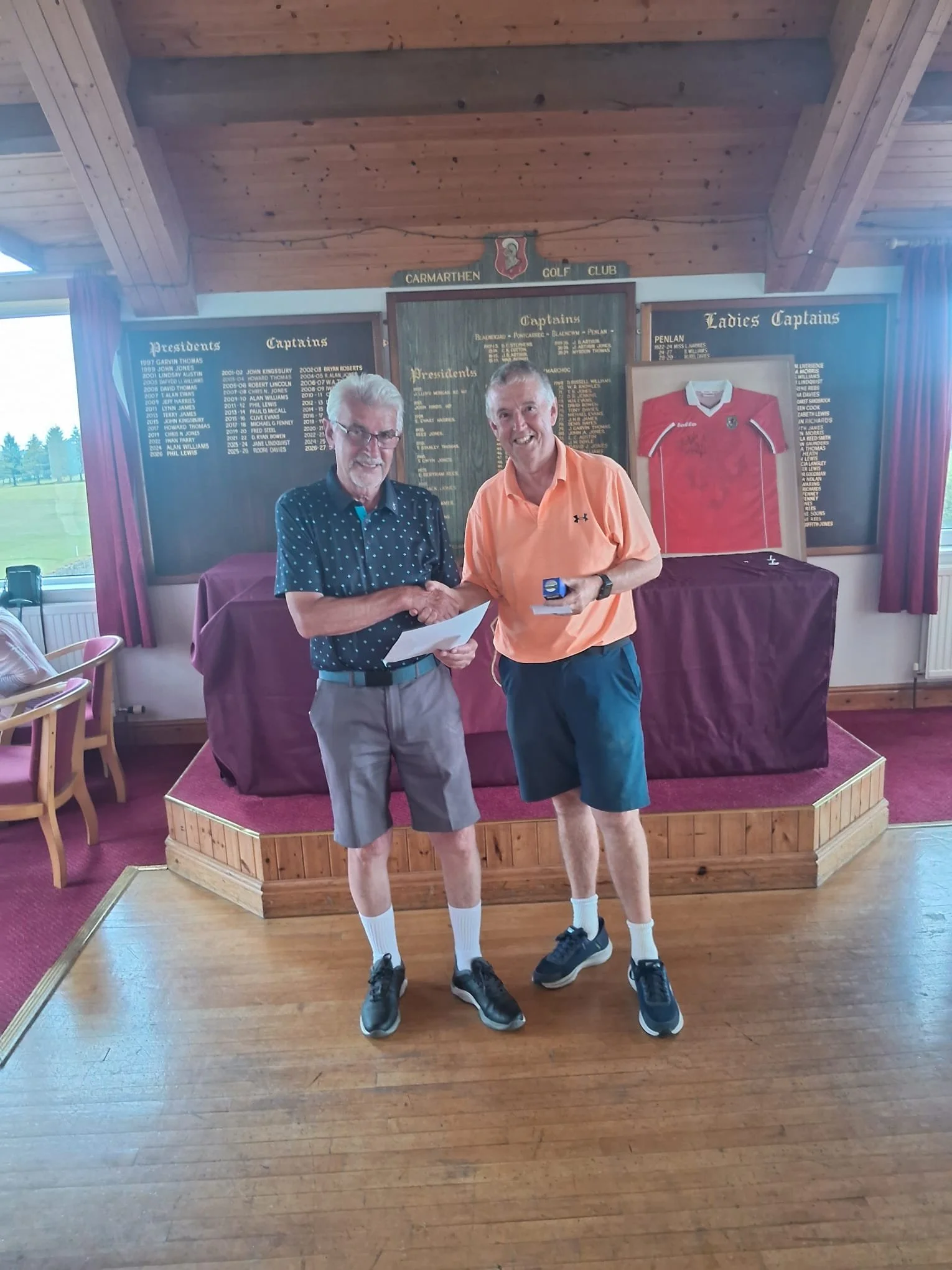 Alan Sayers won the members draw